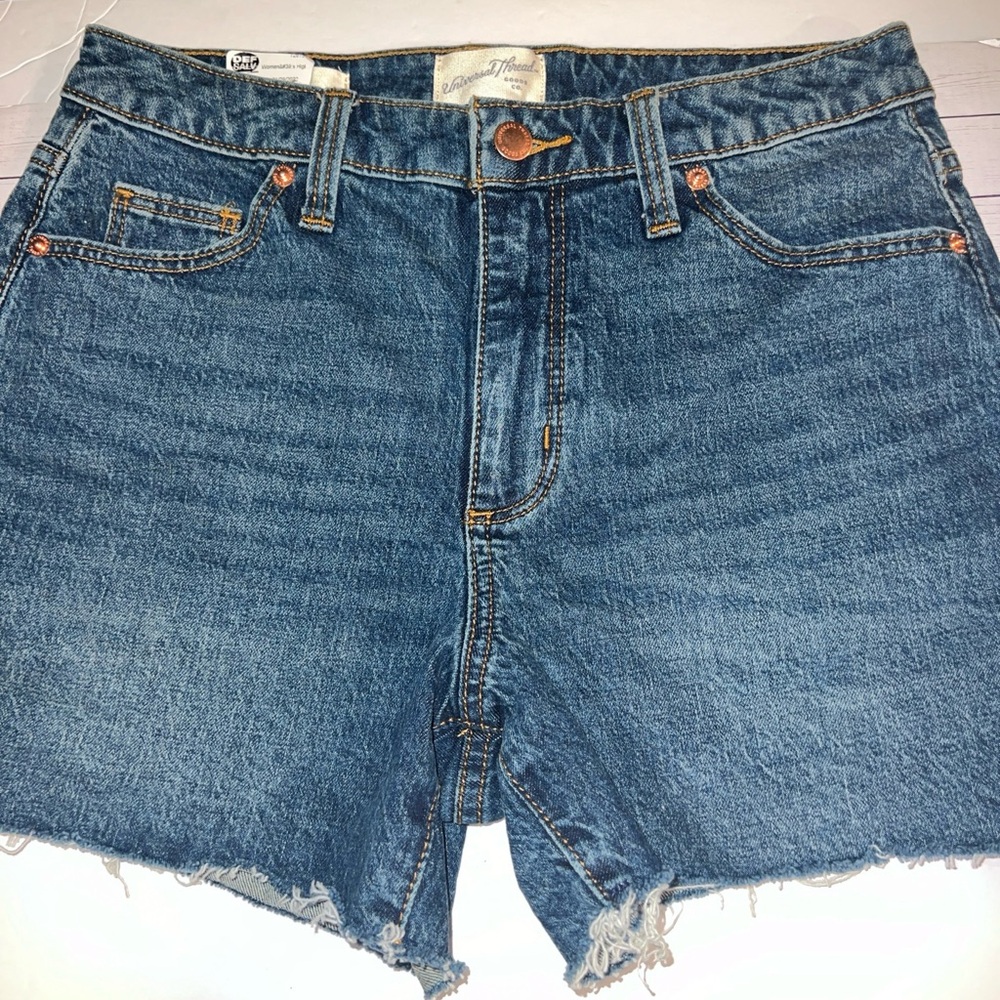 Women's High-Rise Jean Shorts - Universal Thread͐ Size 4/27R Blue  Cut Off NWOT